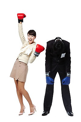 포토 JPG 스튜디오촬영 전신 직업 여자 남자 대학생 포즈 비즈니스 모션 실내 고개숙이기 서기 미소 웃음 누끼 사람 동양인 정장 20대 성인 두명 비즈니스라이프 경쟁 권투 기쁨 한국인 구직 우승 권투글러브 직장인 이름표 라이벌 면접 싸움 취업준비생 열정 수험표 패배 권투용품 청년만 성인만 국내포토 학생 라이프스타일 옷 감정 스포츠용품 컨셉 표정 숙이기 인종 청년 내부 격투기 글러브 최고 파일형식