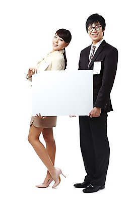 포토 JPG 스튜디오촬영 전신 직업 여자 남자 대학생 포즈 비즈니스 모션 안내 알림판 실내 서기 미소 웃음 들기 누끼 사람 동양인 정장 20대 성인 두명 비즈니스라이프 경쟁 한국인 구직 직장인 이름표 알림 면접 취업준비생 열정 수험표 청년만 성인만 국내포토 학생 라이프스타일 옷 감정 컨셉 표정 인종 청년 내부 파일형식