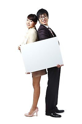 포토 JPG 스튜디오촬영 전신 직업 여자 남자 대학생 포즈 비즈니스 모션 안내 알림판 실내 서기 미소 웃음 들기 누끼 사람 동양인 정장 20대 성인 두명 비즈니스라이프 경쟁 한국인 구직 직장인 이름표 알림 면접 취업준비생 열정 수험표 청년만 성인만 국내포토 학생 라이프스타일 옷 감정 컨셉 표정 인종 청년 내부 파일형식