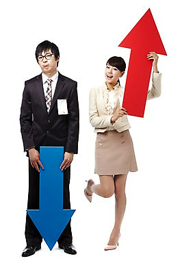 포토 JPG 스튜디오촬영 전신 직업 여자 남자 화살표 대학생 포즈 비즈니스 모션 실내 서기 미소 웃음 들기 누끼 사람 동양인 정장 20대 성인 두명 비즈니스라이프 경쟁 기쁨 한국인 구직 슬픔 축하 직장인 이름표 하락 합격 면접 상승 취업준비생 열정 수험표 불합격 청년만 성인만 국내포토 학생 라이프스타일 옷 감정 컨셉 표정 인종 청년 내부 파일형식