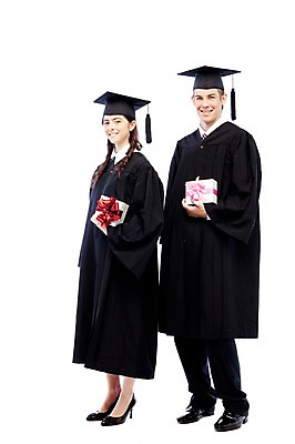 포토 JPG 스튜디오촬영 전신 서양인 외국인 해외기획촬영 학생 여자 2011년태국 기념일 남자 대학생 포즈 학사모 졸업 모션 성공 졸업식 실내 졸업생 선물 서기 미소 웃음 들기 누끼 사람 이벤트 20대 성인 두명 친구 선물상자 상자 축하 가운 졸업가운 결과 청년만 성인만 국내포토 모자_잡화 옷 교육 컨셉 관계 표정 인종 청년 내부 파일형식