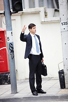 포토 JPG 주간 전신 서양인 외국인 해외기획촬영 건축물 2011년태국 남자 도로 포즈 서류가방 가방 비즈니스 모션 거리 한명 서기 들기 사람 정장 손짓 빌딩 20대 성인 야외 건물 손들기 도시 직장인 비즈니스맨 보행로 도심 신호등 남자만 남자한명만 성인남자만 청년만 청년남자만 청년남자한명만 성인한명만 성인남자한명만 성인만 국내포토 자연요소 직업 1 잡화 옷 건축 길 교통시설 인종 청년 파일형식