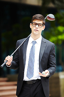 포토 JPG 주간 서양인 외국인 해외기획촬영 건축물 2011년태국 남자 포즈 골프 비즈니스 모션 골프공 골프용품 골프클럽 한명 서기 들기 사람 정장 빌딩 상반신 20대 성인 야외 건물 계단 골프채 도시 직장인 비즈니스맨 도심 남자만 남자한명만 성인남자만 청년만 청년남자만 청년남자한명만 성인한명만 성인남자한명만 성인만 국내포토 자연요소 직업 1 옷 건축 스포츠용품 공 인종 청년 구기 파일형식