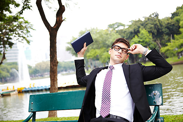 포토 JPG 주간 서양인 외국인 나무 식물 해외기획촬영 공원 2011년태국 남자 호수 포즈 벤치 의자 비즈니스 모션 휴식 피곤 한명 들기 사람 앉기 정장 손짓 상반신 20대 성인 야외 책 도시 직장인 비즈니스맨 기지개 남자만 남자한명만 성인남자만 청년만 청년남자만 청년남자한명만 성인한명만 성인남자한명만 성인만 국내포토 자연요소 직업 1 옷 공공시설 가구 컨셉 인종 청년 파일형식