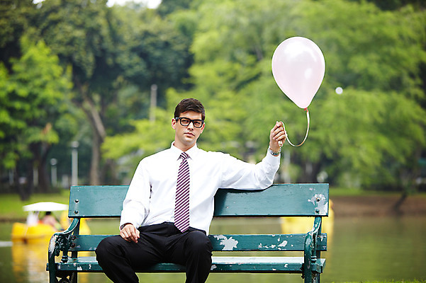 포토 JPG 주간 서양인 외국인 나무 식물 해외기획촬영 공원 2011년태국 남자 호수 포즈 벤치 의자 비즈니스 모션 휴식 한명 들기 사람 앉기 정장 상반신 20대 성인 야외 도시 직장인 비즈니스맨 풍선 남자만 남자한명만 성인남자만 청년만 청년남자만 청년남자한명만 성인한명만 성인남자한명만 성인만 국내포토 자연요소 직업 1 옷 공공시설 가구 컨셉 인종 청년 파일형식