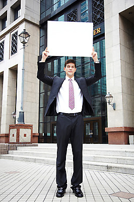 포토 JPG 주간 전신 서양인 외국인 해외기획촬영 건축물 2011년태국 남자 포즈 비즈니스 모션 안내 알림판 한명 서기 들기 사람 정장 빌딩 20대 성인 야외 건물 계단 도시 직장인 비즈니스맨 도심 알림 남자만 남자한명만 성인남자만 청년만 청년남자만 청년남자한명만 성인한명만 성인남자한명만 성인만 국내포토 자연요소 직업 1 옷 건축 인종 청년 파일형식