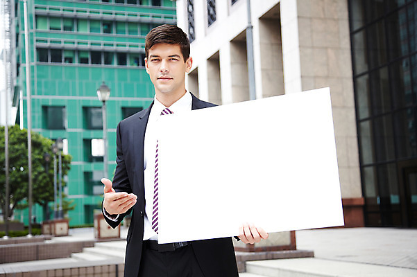 포토 JPG 주간 서양인 외국인 해외기획촬영 건축물 2011년태국 남자 포즈 비즈니스 모션 안내 알림판 한명 서기 들기 사람 정장 손짓 빌딩 상반신 20대 성인 야외 건물 도시 직장인 비즈니스맨 도심 알림 남자만 남자한명만 성인남자만 청년만 청년남자만 청년남자한명만 성인한명만 성인남자한명만 성인만 국내포토 자연요소 직업 1 옷 건축 인종 청년 파일형식