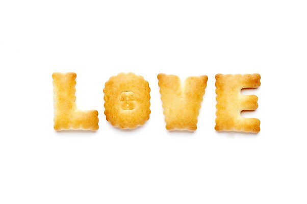 포토 JPG 스튜디오촬영 문자 알파벳 영어 음식 대문자 디저트 실내 사랑 누끼 사람없음 단어 쿠키 과자 빵집 국내포토 감정 내부 상점 파일형식