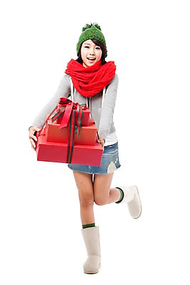 포토 JPG 스튜디오촬영 전신 모자 학생 계절 여자 기념일 행복 대학생 포즈 크리스마스 겨울 모션 실내 선물 한명 서기 미소 웃음 들기 누끼 사람 동양인 이벤트 20대 성인 선물상자 상자 목도리 기쁨 한국인 즐거움 여자만 여자한명만 성인여자만 청년만 청년여자만 성인한명만 청년여자한명만 성인여자한명만 성인만 국내포토 1 잡화 감정 표정 인종 청년 내부 파일형식