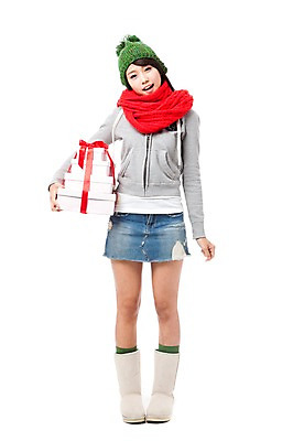 포토 JPG 스튜디오촬영 전신 모자 학생 계절 여자 기념일 행복 대학생 포즈 크리스마스 겨울 모션 실내 선물 한명 서기 미소 웃음 들기 누끼 사람 동양인 이벤트 20대 성인 선물상자 상자 목도리 기쁨 한국인 즐거움 여자만 여자한명만 성인여자만 청년만 청년여자만 성인한명만 청년여자한명만 성인여자한명만 성인만 국내포토 1 잡화 감정 표정 인종 청년 내부 파일형식