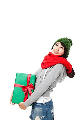 포토 JPG 스튜디오촬영 모자 학생 계절 여자 기념일 행복 대학생 포즈 크리스마스 겨울 모션 실내 선물 한명 서기 미소 웃음 들기 누끼 사람 동양인 이벤트 상반신 20대 성인 선물상자 상자 목도리 기쁨 한국인 즐거움 여자만 여자한명만 성인여자만 청년만 청년여자만 성인한명만 청년여자한명만 성인여자한명만 성인만 국내포토 1 잡화 감정 표정 인종 청년 내부 파일형식