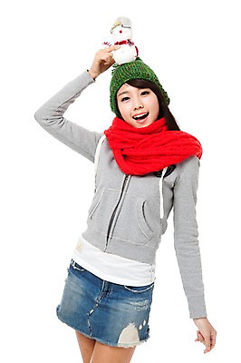 포토 JPG 스튜디오촬영 모자 학생 계절 여자 기념일 행복 인형 대학생 포즈 크리스마스장식 크리스마스 겨울 모션 눈사람 크리스마스용품 실내 한명 서기 미소 웃음 들기 누끼 사람 동양인 이벤트 상반신 20대 성인 장식 목도리 기쁨 한국인 즐거움 오브젝트 여자만 여자한명만 성인여자만 청년만 청년여자만 성인한명만 청년여자한명만 성인여자한명만 성인만 국내포토 1 잡화 감정 표정 인종 청년 내부 용품 파일형식