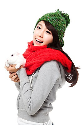 포토 JPG 스튜디오촬영 동물 모자 한마리 학생 계절 여자 행복 대학생 포즈 겨울 모션 실내 한명 서기 미소 웃음 들기 누끼 사람 동양인 이벤트 상반신 20대 성인 목도리 기쁨 한국인 토끼 즐거움 반려 여자만 여자한명만 성인여자만 청년만 청년여자만 성인한명만 청년여자한명만 성인여자한명만 성인만 국내포토 1 잡화 감정 포유류 표정 인종 청년 내부 반려동물 파일형식