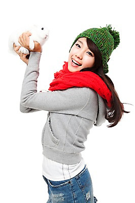 포토 JPG 스튜디오촬영 동물 모자 한마리 학생 계절 여자 행복 대학생 포즈 겨울 모션 실내 한명 서기 미소 웃음 들기 누끼 사람 동양인 이벤트 상반신 20대 성인 목도리 기쁨 한국인 토끼 즐거움 반려 여자만 여자한명만 성인여자만 청년만 청년여자만 성인한명만 청년여자한명만 성인여자한명만 성인만 국내포토 1 잡화 감정 포유류 표정 인종 청년 내부 반려동물 파일형식