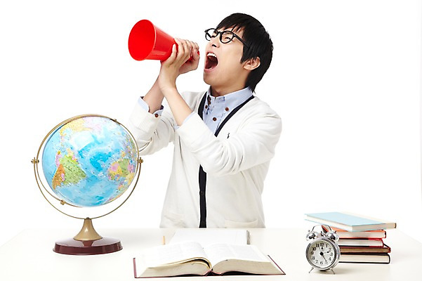 포토 JPG 스튜디오촬영 학생 라이프스타일 교육 남자 대학생 시계 포즈 모션 대학생라이프 문구용품 안내 실내 한명 들기 누끼 사람 앉기 동양인 상반신 20대 성인 책 세계 글로벌 필기구 연필 지구본 쌓기 캠퍼스라이프 공책 확성기 외침 펼침 한국인 자명종 시간 알림 여러권 탁상시계 시간관리 남자만 남자한명만 성인남자만 청년만 청년남자만 청년남자한명만 성인한명만 성인남자한명만 성인만 국내포토 1 다수 학용품 인종 청년 내부 생활 소리 알람 오브젝트 파일형식