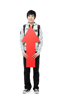 포토 JPG 스튜디오촬영 전신 학생 라이프스타일 잡화 교육 남자 화살표 대학생 포즈 가방 모션 대학생라이프 실내 한명 서기 미소 웃음 들기 누끼 사람 동양인 20대 성인 캠퍼스라이프 기쁨 한국인 발전 즐거움 상승 긍정적 업그레이드 남자만 남자한명만 성인남자만 청년만 청년남자만 청년남자한명만 성인한명만 성인남자한명만 성인만 국내포토 1 감정 컨셉 표정 인종 청년 내부 생활 파일형식