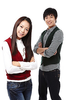 포토 JPG 스튜디오촬영 학생 라이프스타일 여자 교육 남자 대학생 포즈 모션 대학생라이프 실내 서기 미소 웃음 누끼 사람 동양인 손짓 20대 성인 두명 팔짱 캠퍼스라이프 한국인 청년만 성인만 국내포토 표정 인종 청년 내부 생활 파일형식