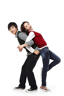 포토 JPG 스튜디오촬영 전신 학생 라이프스타일 여자 교육 남자 대학생 포즈 모션 대학생라이프 실내 서기 미소 웃음 누끼 사람 동양인 20대 성인 두명 캠퍼스라이프 스트레칭 한국인 등배지기 청년만 성인만 국내포토 표정 인종 청년 내부 생활 운동 파일형식