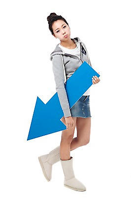 포토 JPG 스튜디오촬영 전신 학생 라이프스타일 여자 교육 화살표 대학생 포즈 모션 대학생라이프 실내 한명 서기 들기 누끼 사람 동양인 20대 성인 캠퍼스라이프 한국인 슬픔 하락 부정적 여자만 여자한명만 성인여자만 청년만 청년여자만 성인한명만 청년여자한명만 성인여자한명만 성인만 국내포토 1 감정 컨셉 인종 청년 내부 생활 파일형식