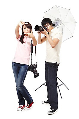 포토 JPG 스튜디오촬영 전신 직업 학생 라이프스타일 여자 교육 남자 대학생 포즈 모션 대학생라이프 조명 실내 서기 미소 웃음 들기 누끼 사람 동양인 20대 성인 두명 카메라 캠퍼스라이프 사진촬영 한국인 사진사 열정 조명기구 구도 사진조명 조명기기 조명시설 조명장치 촬영장비 청년만 성인만 국내포토 감정 표정 인종 청년 내부 생활 전자제품 촬영 기계 장비 도구 작가 시설 파일형식