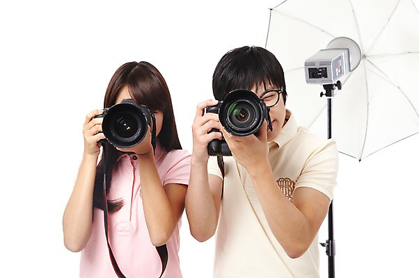 포토 JPG 스튜디오촬영 직업 학생 라이프스타일 여자 교육 남자 대학생 포즈 모션 대학생라이프 조명 실내 미소 웃음 들기 누끼 사람 동양인 상반신 20대 성인 두명 카메라 캠퍼스라이프 사진촬영 한국인 사진사 열정 조명기구 사진조명 조명기기 조명시설 조명장치 촬영장비 청년만 성인만 국내포토 감정 표정 인종 청년 내부 생활 전자제품 촬영 기계 장비 도구 작가 시설 파일형식