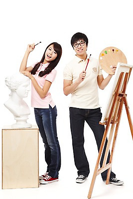포토 JPG 스튜디오촬영 전신 직업 학생 라이프스타일 여자 교육 남자 대학생 포즈 모션 대학생라이프 실내 미술 서기 미소 웃음 들기 누끼 사람 동양인 20대 성인 두명 캠퍼스라이프 물감 미술도구 한국인 붓 팔레트 이젤 열정 캔버스 석고상 미대생 석고 청년만 성인만 국내포토 감정 문화예술 표정 인종 청년 내부 생활 오브젝트 파일형식