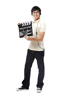 포토 JPG 스튜디오촬영 전신 직업 학생 라이프스타일 교육 남자 대학생 포즈 모션 대학생라이프 실내 한명 서기 미소 웃음 들기 누끼 사람 동양인 손짓 20대 성인 캠퍼스라이프 촬영 헤드셋 한국인 감독 클래퍼보드 열정 방송 조감독 조연출 남자만 남자한명만 성인남자만 청년만 청년남자만 청년남자한명만 성인한명만 성인남자한명만 성인만 국내포토 1 감정 음향기기 표정 인종 청년 내부 생활 헤드폰 파일형식