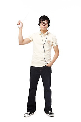 포토 JPG 스튜디오촬영 전신 직업 학생 라이프스타일 교육 남자 종이 대학생 포즈 모션 대학생라이프 실내 한명 서기 들기 누끼 사람 동양인 손짓 20대 성인 캠퍼스라이프 헤드셋 한국인 감독 열정 방송 조감독 조연출 남자만 남자한명만 성인남자만 청년만 청년남자만 청년남자한명만 성인한명만 성인남자한명만 성인만 국내포토 1 감정 음향기기 인종 청년 내부 생활 헤드폰 파일형식