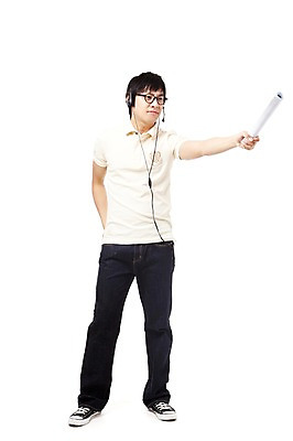 포토 JPG 스튜디오촬영 전신 직업 학생 라이프스타일 교육 남자 종이 대학생 포즈 모션 대학생라이프 실내 한명 서기 들기 누끼 사람 동양인 손짓 20대 성인 캠퍼스라이프 헤드셋 한국인 가리킴 감독 열정 방송 조감독 조연출 남자만 남자한명만 성인남자만 청년만 청년남자만 청년남자한명만 성인한명만 성인남자한명만 성인만 국내포토 1 감정 음향기기 인종 청년 내부 생활 헤드폰 파일형식