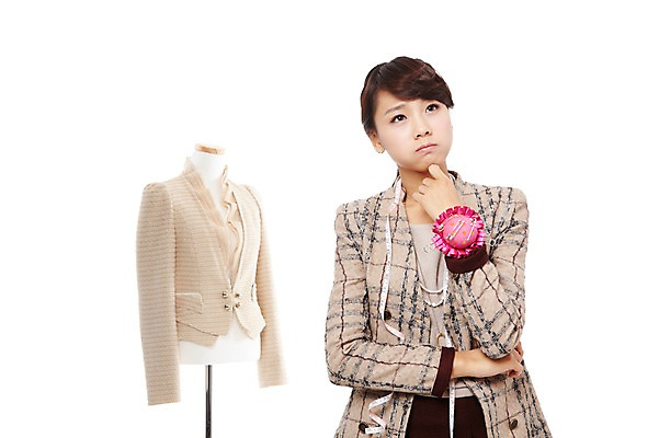 포토 JPG 스튜디오촬영 직업 학생 라이프스타일 옷 여자 교육 대학생 포즈 상의 생각 모션 대학생라이프 실내 줄자 한명 서기 누끼 사람 동양인 상반신 20대 성인 캠퍼스라이프 한국인 마네킹 디자이너 패션디자이너 고민 열정 핀꽂이 여자만 여자한명만 성인여자만 청년만 청년여자만 성인한명만 청년여자한명만 성인여자한명만 성인만 국내포토 1 감정 자 인종 청년 내부 생활 꽂이 파일형식