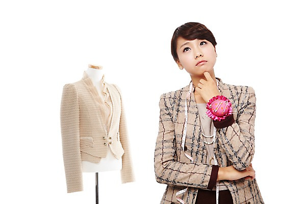 포토 JPG 스튜디오촬영 직업 학생 라이프스타일 옷 여자 교육 대학생 포즈 상의 생각 모션 대학생라이프 실내 줄자 한명 서기 누끼 사람 동양인 상반신 20대 성인 캠퍼스라이프 한국인 마네킹 디자이너 패션디자이너 고민 열정 핀꽂이 여자만 여자한명만 성인여자만 청년만 청년여자만 성인한명만 청년여자한명만 성인여자한명만 성인만 국내포토 1 감정 자 인종 청년 내부 생활 꽂이 파일형식