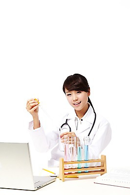 포토 JPG 스튜디오촬영 직업 학생 라이프스타일 여자 교육 대학생 포즈 청진기 의료기기 대학생라이프 문구용품 실내 실험기구 실험 한명 웃음 들기 누끼 사람 앉기 동양인 상반신 20대 성인 치료 책 노트북 컴퓨터 연필 캠퍼스라이프 공책 펼침 한국인 의사 의료용품 가운 의사가운 실험복 스포이트 시험관 열정 의대생 여자만 여자한명만 성인여자만 청년만 청년여자만 성인한명만 청년여자한명만 성인여자한명만 성인만 국내포토 1 옷 감정 과학 의학 모션 학용품 표정 인종 청년 내부 생활 전자제품 필기구 의료진 오브젝트 피펫 파일형식