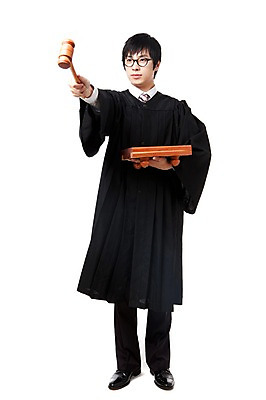 포토 JPG 스튜디오촬영 전신 직업 학생 라이프스타일 교육 남자 대학생 포즈 모션 대학생라이프 실내 경고 한명 서기 들기 누끼 사람 동양인 손짓 20대 성인 캠퍼스라이프 한국인 가운 판사복 선택 법률가 판사 검사_법률가 법 열정 의사봉 재판 법관 판결 법원 법의 변호사 법대생 법학과 제헌절 남자만 남자한명만 성인남자만 청년만 청년남자만 청년남자한명만 성인한명만 성인남자한명만 성인만 국내포토 1 옷 감정 컨셉 인종 청년 내부 생활 국경일 파일형식