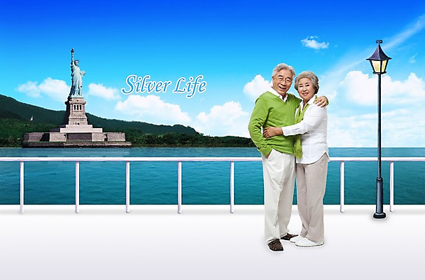 전신 PSD 구름 편집 편집이미지 해외 라이프스타일 부부 커플 여자 할아버지 노년 남자 행복 할머니 여유 해외여행 여행 가로등 하늘 휴식 서기 미소 웃음 사람 성인 두명 라이프 실버라이프 강 항구 노부부 자유의여신상 노인만 성인만 이미지편집 자연요소 공공시설 감정 컨셉 관계 교통시설 모션 표정 생활 미국 세계문화유산 파일형식