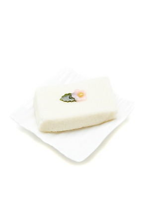 포토 JPG 스튜디오촬영 접시 명절 한식 음식 디저트 떡 한국 실내 누끼 사람없음 전통음식 흰색 설기 국내포토 전통 식기 기념일 아시아 컬러 내부 파일형식