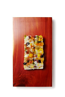 포토 JPG 스튜디오촬영 접시 명절 한식 음식 디저트 떡 한국 실내 누끼 사람없음 전통음식 공주떡 찰떡 국내포토 전통 식기 기념일 아시아 내부 파일형식