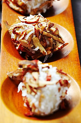 포토 JPG 스튜디오촬영 접시 명절 한식 음식 디저트 떡 한국 실내 사람없음 전통음식 경단 대추경단 국내포토 전통 식기 기념일 아시아 내부 파일형식