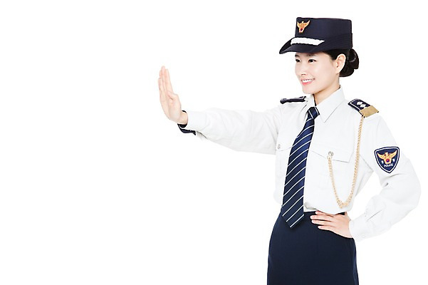 포토 JPG 스튜디오촬영 직업 모자 잡화 여자 허리손 포즈 유니폼 모션 실내 경고 한명 서기 미소 웃음 누끼 사람 동양인 손짓 상반신 20대 성인 한국인 금지 작업실 경찰 전문직 경찰복 여경 경찰모자 여자만 여자한명만 성인여자만 청년만 청년여자만 성인한명만 청년여자한명만 성인여자한명만 성인만 국내포토 모자_잡화 1 옷 표정 인종 청년 내부 파일형식