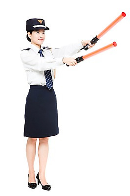 포토 JPG 스튜디오촬영 전신 직업 모자 잡화 여자 포즈 유니폼 모션 실내 한명 서기 미소 웃음 들기 누끼 사람 동양인 손짓 20대 성인 한국인 작업실 경찰 전문직 안전장비 경찰복 여경 경찰모자 경찰봉 여자만 여자한명만 성인여자만 청년만 청년여자만 성인한명만 청년여자한명만 성인여자한명만 성인만 국내포토 모자_잡화 1 옷 표정 안전 인종 청년 내부 장비 파일형식