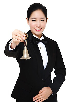 포토 JPG 스튜디오촬영 직업 여자 포즈 유니폼 모션 실내 한명 서기 미소 웃음 들기 누끼 사람 동양인 손짓 상반신 20대 성인 한국인 초인종 종 작업실 전문직 서비스업 서비스 호텔리어 여자만 여자한명만 성인여자만 청년만 청년여자만 성인한명만 청년여자한명만 성인여자한명만 성인만 국내포토 1 옷 산업 표정 인종 청년 내부 파일형식