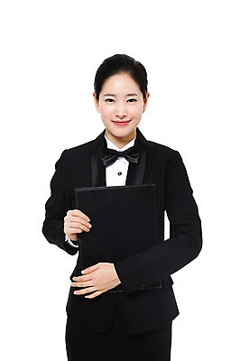 포토 JPG 스튜디오촬영 직업 여자 포즈 유니폼 모션 실내 한명 서기 미소 웃음 들기 누끼 사람 동양인 상반신 20대 성인 한국인 작업실 전문직 서비스업 서비스 파일 결재 결재판 호텔리어 여자만 여자한명만 성인여자만 청년만 청년여자만 성인한명만 청년여자한명만 성인여자한명만 성인만 국내포토 1 옷 산업 비즈니스 표정 인종 청년 내부 파일형식