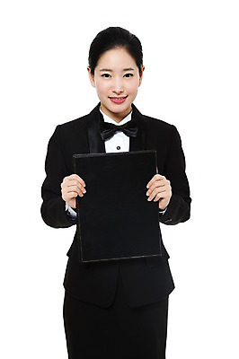 포토 JPG 스튜디오촬영 직업 여자 포즈 유니폼 모션 실내 한명 서기 미소 웃음 들기 누끼 사람 동양인 상반신 20대 성인 한국인 작업실 전문직 서비스업 서비스 파일 결재 결재판 호텔리어 여자만 여자한명만 성인여자만 청년만 청년여자만 성인한명만 청년여자한명만 성인여자한명만 성인만 국내포토 1 옷 산업 비즈니스 표정 인종 청년 내부 파일형식