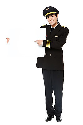 포토 JPG 스튜디오촬영 전신 직업 남자 포즈 유니폼 모션 안내 알림판 실내 한명 서기 미소 웃음 들기 누끼 사람 동양인 손짓 20대 성인 한국인 가리킴 작업실 전문직 파일럿 승무원 알림 기장 남자만 남자한명만 성인남자만 청년만 청년남자만 청년남자한명만 성인한명만 성인남자한명만 성인만 국내포토 1 옷 표정 인종 청년 내부 파일형식