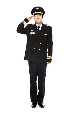 포토 JPG 스튜디오촬영 전신 직업 남자 포즈 유니폼 모션 실내 한명 서기 누끼 사람 동양인 손짓 20대 성인 한국인 예절 인사 작업실 전문직 파일럿 승무원 경례 기장 남자만 남자한명만 성인남자만 청년만 청년남자만 청년남자한명만 성인한명만 성인남자한명만 성인만 국내포토 1 옷 인종 청년 내부 파일형식