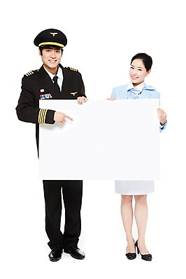 포토 JPG 스튜디오촬영 전신 직업 여자 남자 포즈 유니폼 안내 알림판 실내 서기 웃음 들기 누끼 사람 동양인 손짓 20대 성인 두명 한국인 가리킴 작업실 전문직 파일럿 승무원 알림 기장 청년만 성인만 국내포토 옷 모션 표정 인종 청년 내부 파일형식