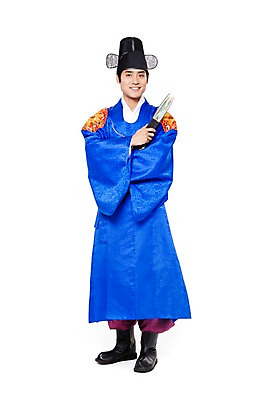 포토 JPG 스튜디오촬영 전신 한국문화 한국전통 전통 남자 행복 문화 포즈 신랑 결혼 전통소품 한국 실내 한명 서기 웃음 들기 누끼 사람 동양인 20대 성인 기쁨 한국인 부채 전통의상 한복 오브젝트 전통혼례 혼례복 남자만 남자한명만 성인남자만 청년만 청년남자만 청년남자한명만 성인한명만 성인남자한명만 성인만 국내포토 1 동양문화 감정 아시아 모션 표정 인종 이벤트 청년 내부 전통의례 파일형식