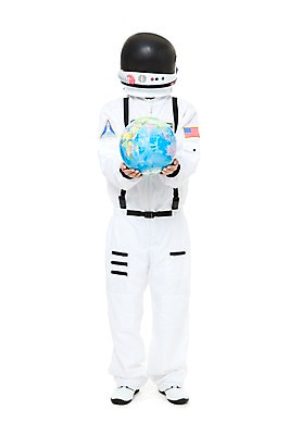 포토 JPG 스튜디오촬영 전신 직업 남자 지구 포즈 모션 실내 한명 서기 들기 누끼 사람 동양인 20대 성인 지구본 한국인 우주비행사 작업실 전문직 헬멧 우주복 남자만 남자한명만 성인남자만 청년만 청년남자만 청년남자한명만 성인한명만 성인남자한명만 성인만 국내포토 1 옷 인종 청년 내부 우주 보호장비 파일형식