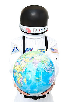 포토 JPG 스튜디오촬영 직업 남자 지구 포즈 모션 실내 한명 서기 들기 누끼 사람 동양인 상반신 20대 성인 지구본 한국인 우주비행사 작업실 전문직 헬멧 우주복 남자만 남자한명만 성인남자만 청년만 청년남자만 청년남자한명만 성인한명만 성인남자한명만 성인만 국내포토 1 옷 인종 청년 내부 우주 보호장비 파일형식