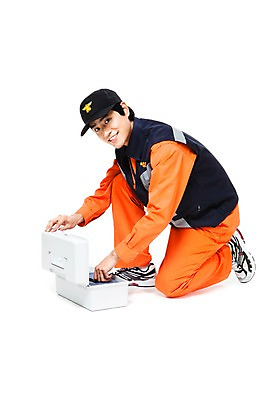 포토 JPG 스튜디오촬영 전신 직업 모자 잡화 남자 포즈 유니폼 모션 실내 한명 미소 웃음 들기 누끼 사람 앉기 동양인 20대 성인 치료 한국인 오픈 작업실 전문직 구급상자 무릎꿇기 구급약품 구급요원 응급구조사 남자만 남자한명만 성인남자만 청년만 청년남자만 청년남자한명만 성인한명만 성인남자한명만 성인만 국내포토 1 옷 의학 표정 인종 청년 내부 약 의료용품 파일형식