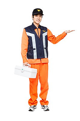 포토 JPG 스튜디오촬영 전신 직업 모자 잡화 남자 포즈 유니폼 모션 안내 실내 한명 서기 미소 웃음 들기 누끼 사람 동양인 손짓 20대 성인 치료 한국인 작업실 전문직 구급상자 구급약품 구급요원 응급구조사 남자만 남자한명만 성인남자만 청년만 청년남자만 청년남자한명만 성인한명만 성인남자한명만 성인만 국내포토 1 옷 의학 표정 인종 청년 내부 약 의료용품 파일형식